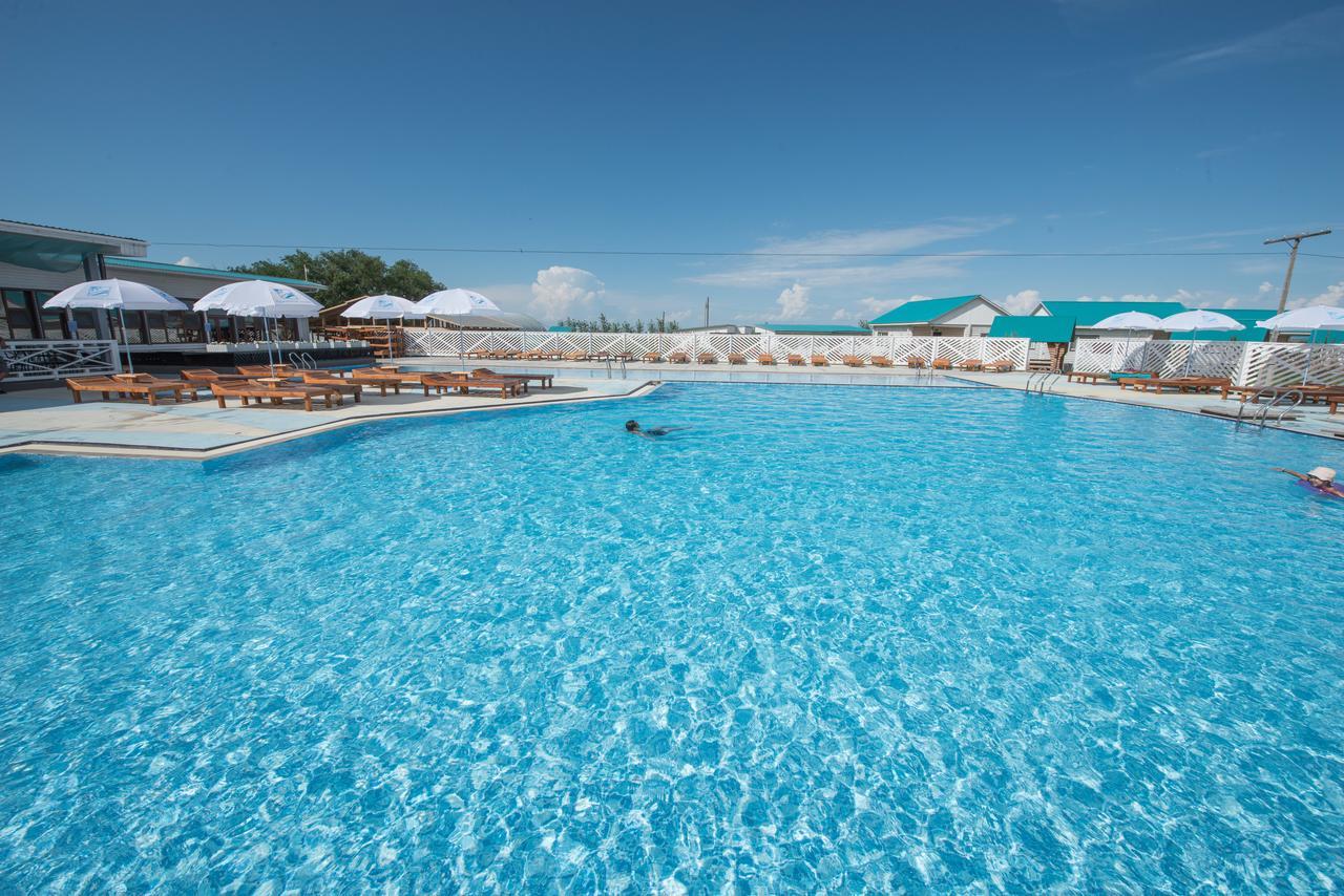 Aquamarine Resort Akshi Exterior photo